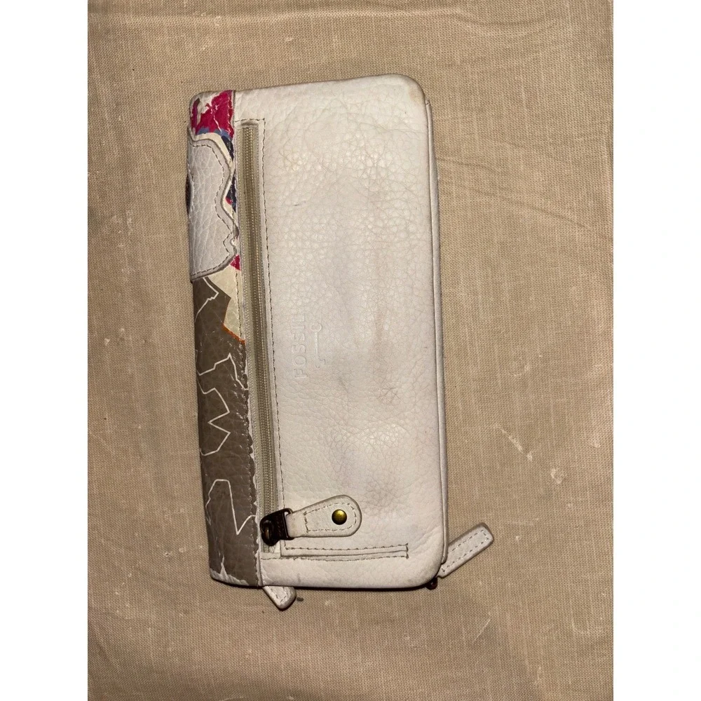 Fossil Floral Wallet Wristlet Clutch Beige White Multicolor Leather Snap Closure